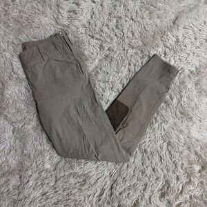 Women’s Size 26R Tan Tailored Sportsman Knee Patch Horseback Riding Breeches